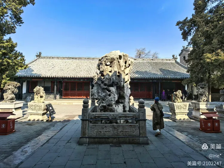 参观孔庙孔府孔林景区